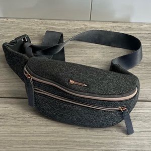 Stella and dot belt bag